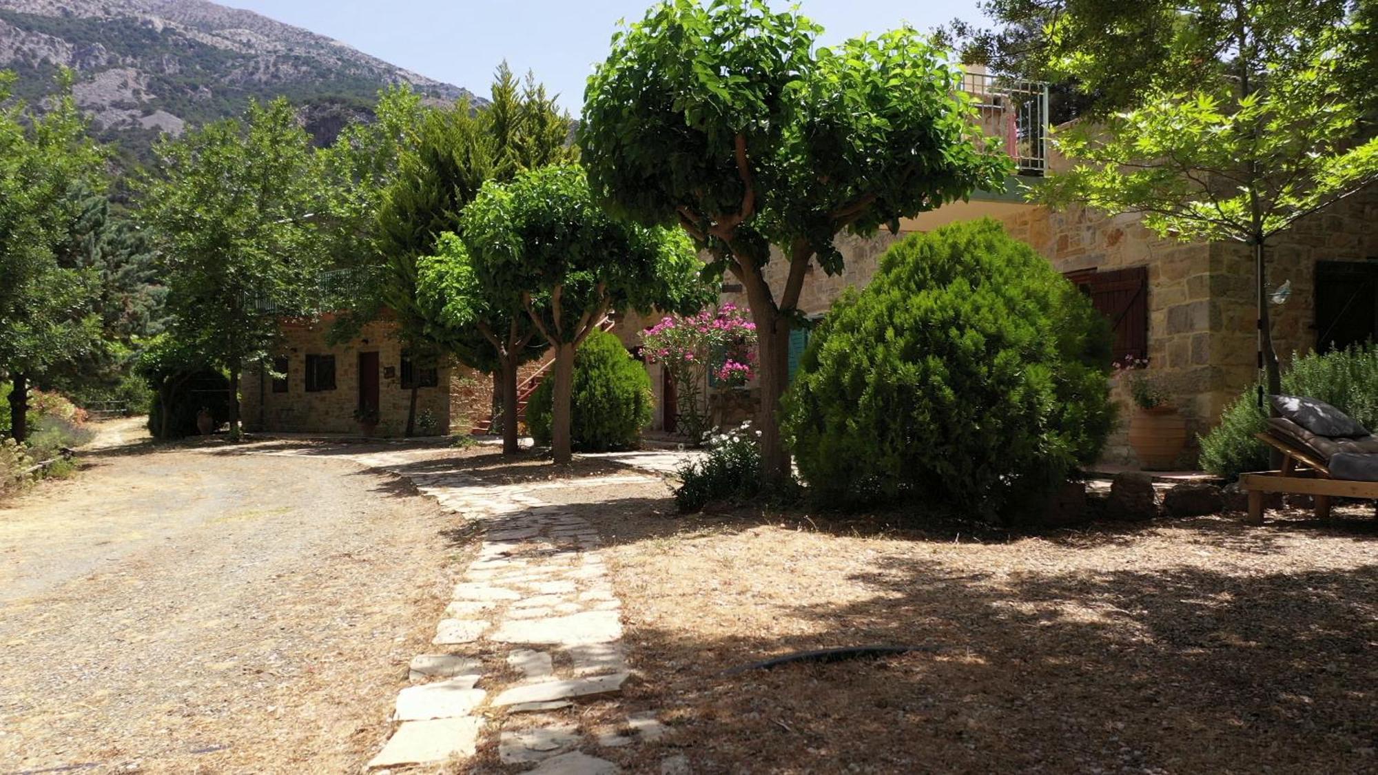 Akros Oreon Apartment Voliares Kato Simi Exterior photo