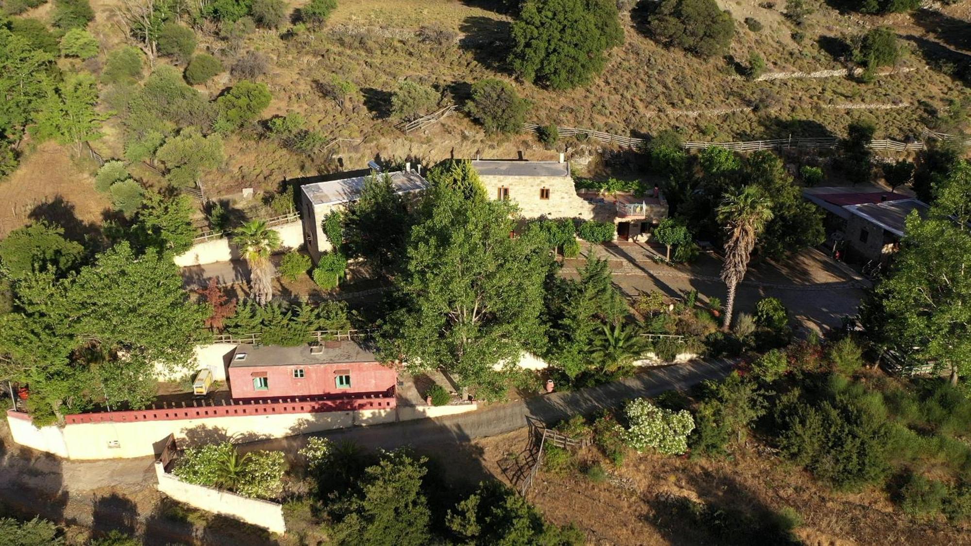 Akros Oreon Apartment Voliares Kato Simi Exterior photo